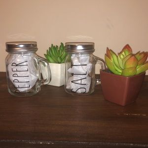 Rustic farmhouse salt & pepper shakers